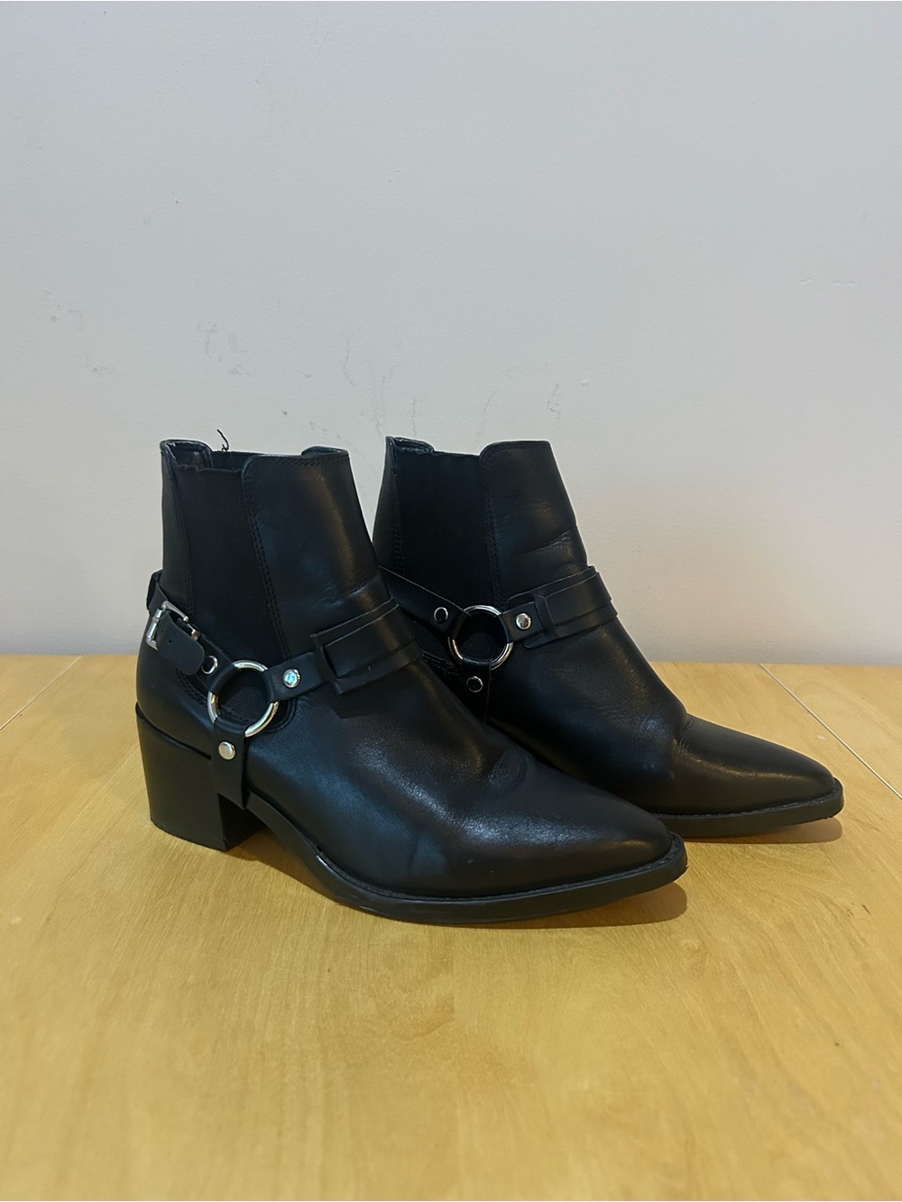 Tony Bianco Black Leather Sabana Ankle Boot Sz 7